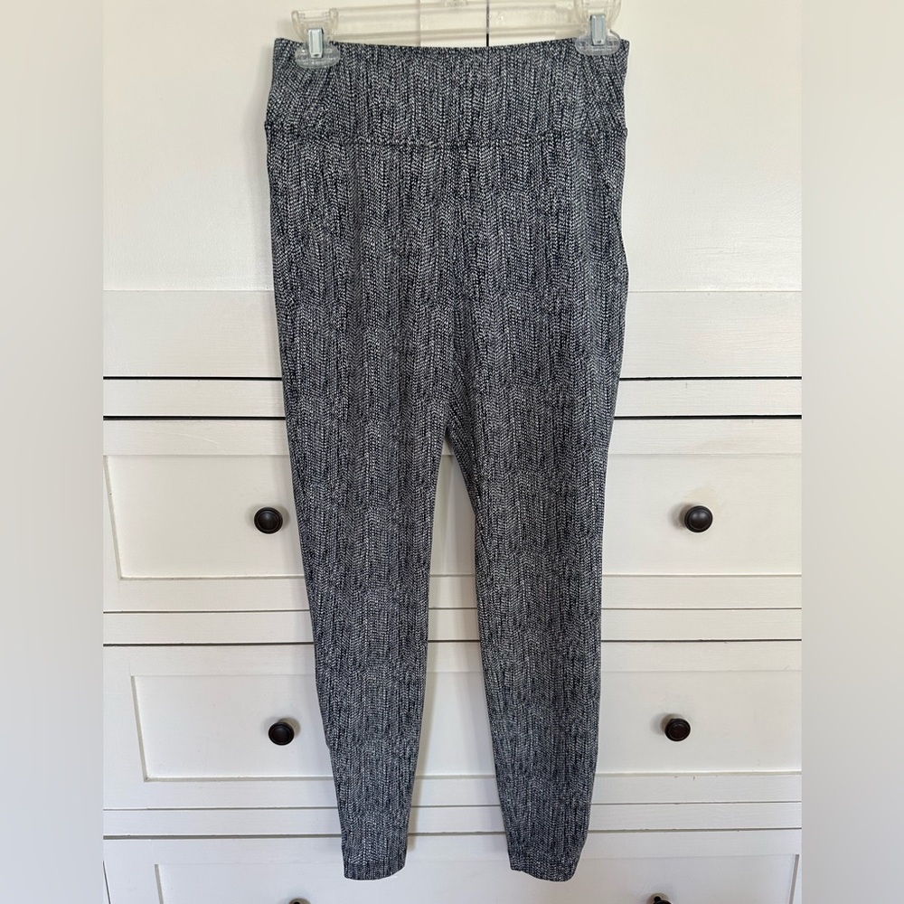 Athleta Black and White Patterned Leggings